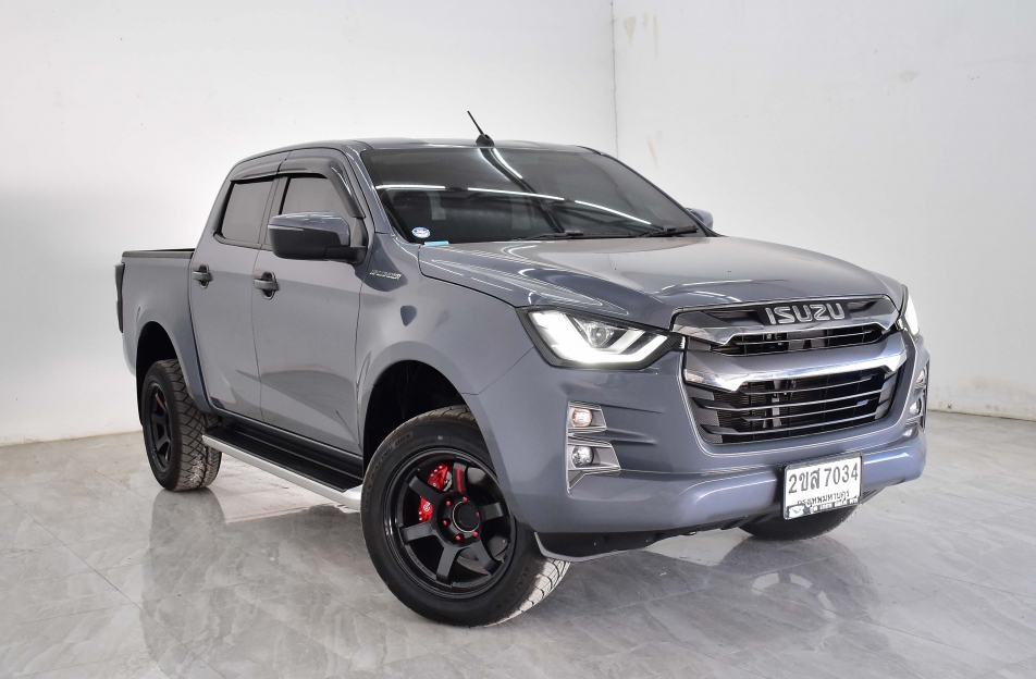 Isuzu Hilander 4Dr Z