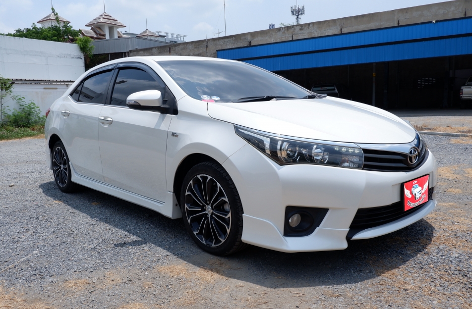 TOYOTA COLORA ALTIS E SPORT