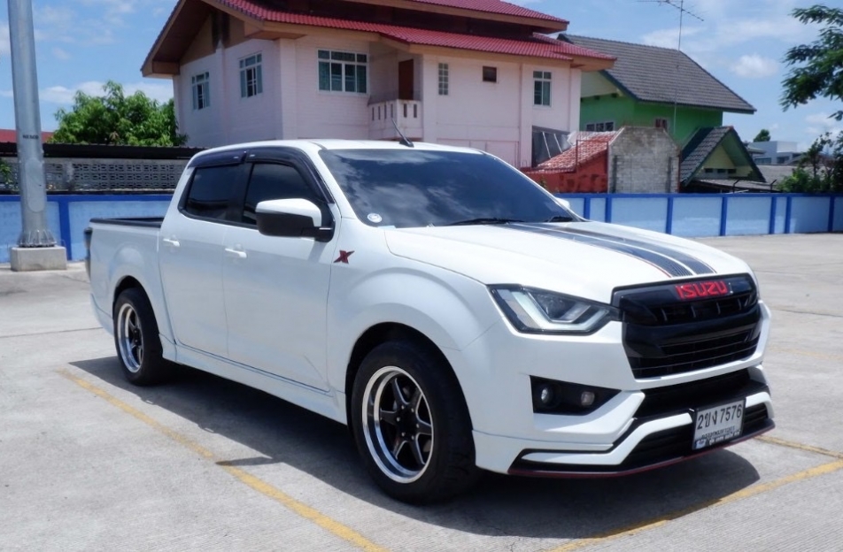 ISUZU ALL NEW 4DR X-SERIES