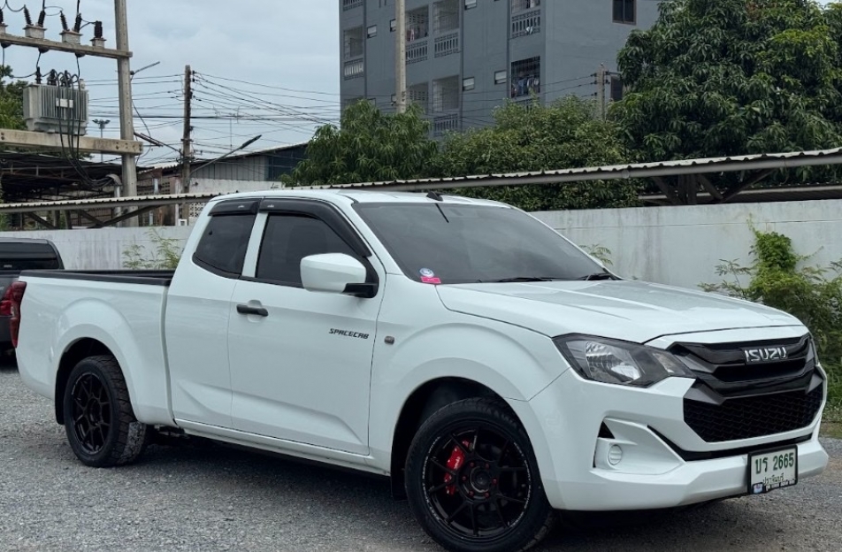 ISUZU ALL NEW CAB S