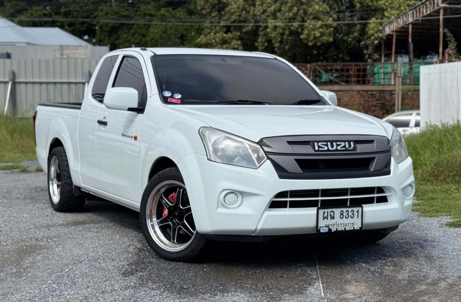 ISUZU ALL NEW CAB S
